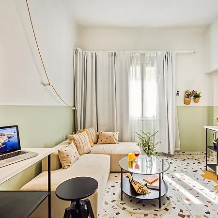 The Urban Hideaway Near The Port And Center Apartmán *
